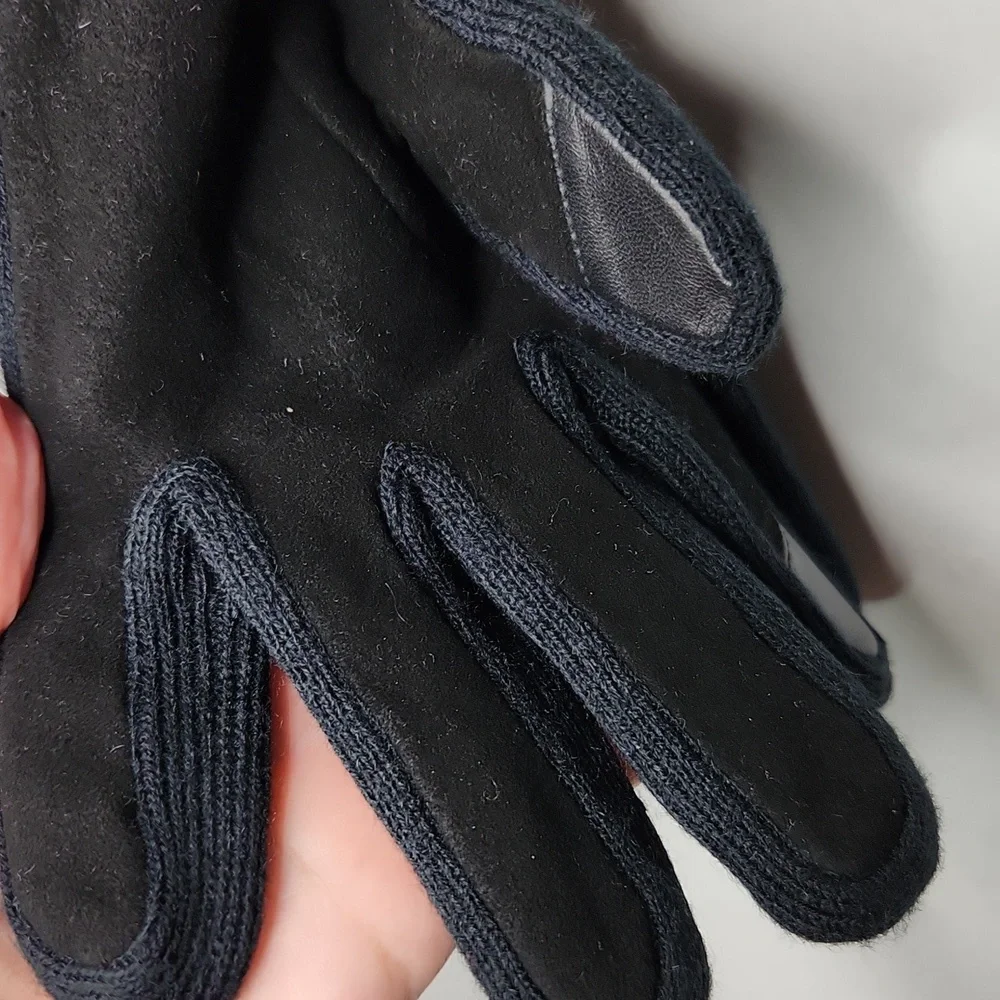 NWT 🧤 Calvin Klein tech fingers Leather gloves. Black. Medium